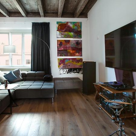 Contemporary Apartment With Fireplace & Terrace Banská Bystrica Exteriör bild